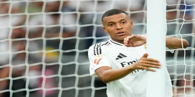 Kylian Mbappe hiện là một trong những tiền đạo hay nhất thế giới